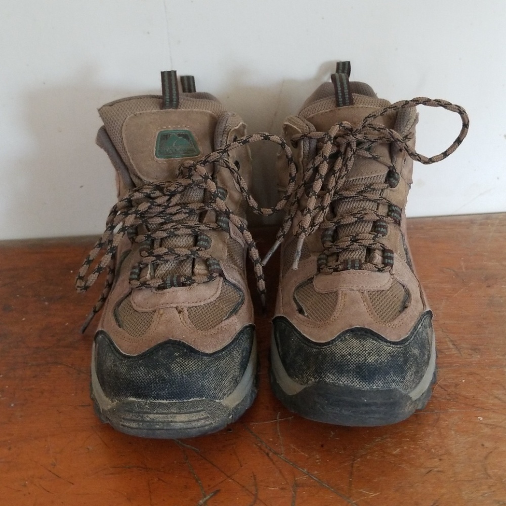Boys hiking shoes